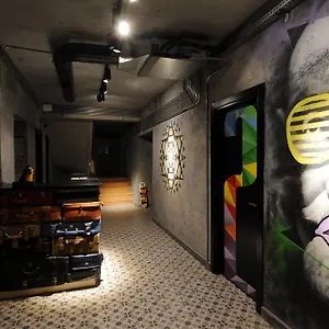 https://role-street-hostel.allantalyahotels.org