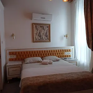 https://budakzade-konai-otel-restaurant-1841.hotelsofizmir.com